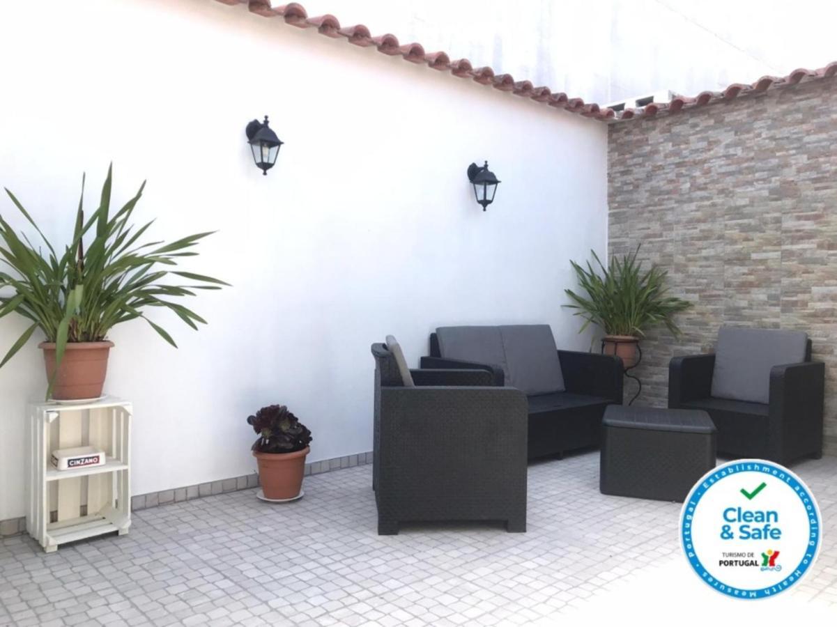 فيلا Casa Dos Capinha كالداس دا راينها المظهر الخارجي الصورة